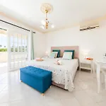 Paloma By Algarve Vacation Villa *