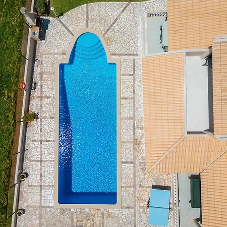Villa Paloma - Tranquilidade Com Piscina Aquecivel E Bbq -