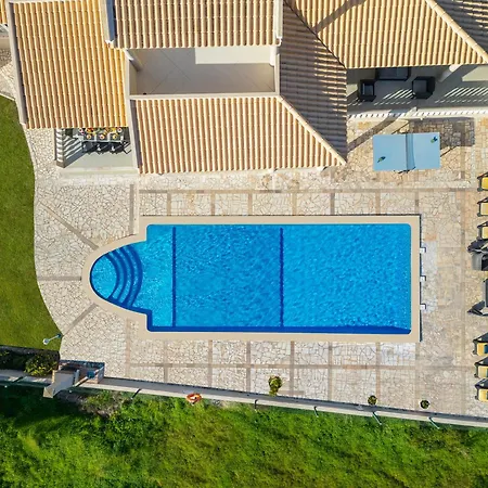 Villa Paloma - Tranquilidade Com Piscina Aquecível E Bbq - *