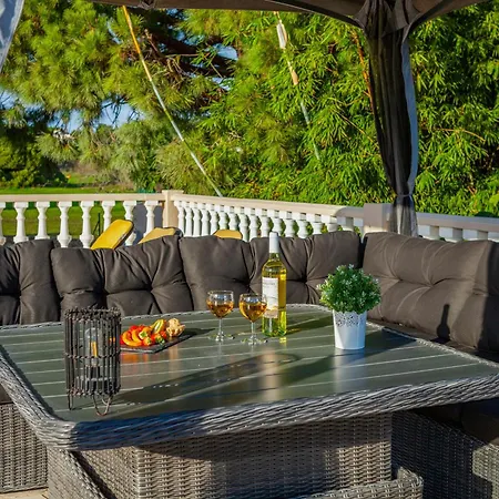 Paloma - Tranquilidade Com Piscina Aquecível E Bbq - Villa