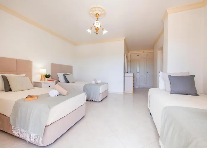 Villa Paloma By Algarve Vacation Albufeira